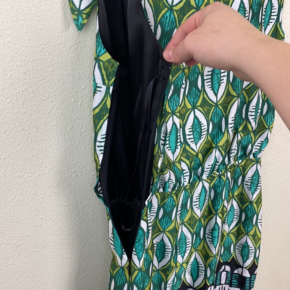 NWT Laundry by Shelli Segal | Satin Green Printed Side Tie Blouson Dress - Picture 9 of 9